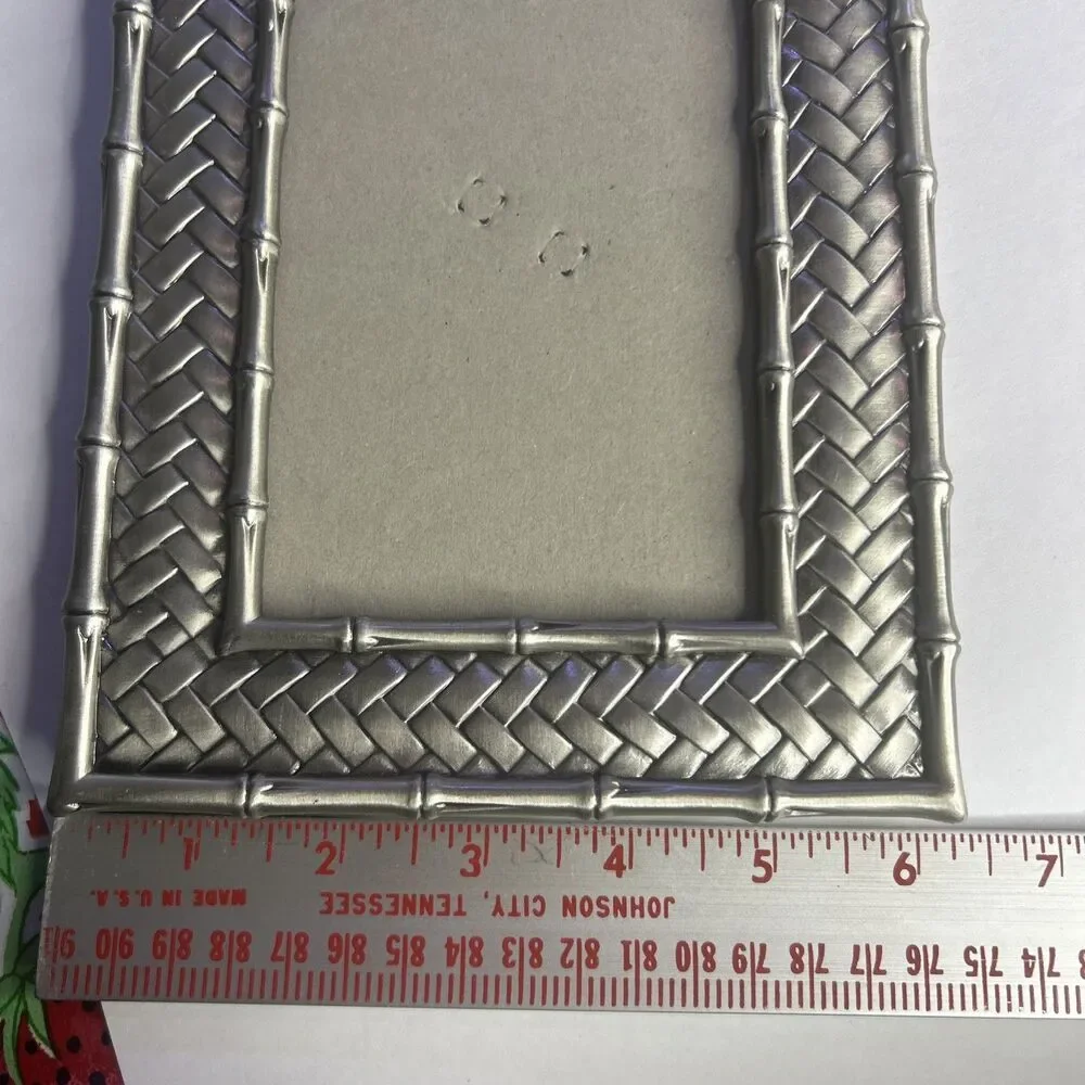 VTG Bamboo Basket Weave Metal 4x6 Photo Picture Frame